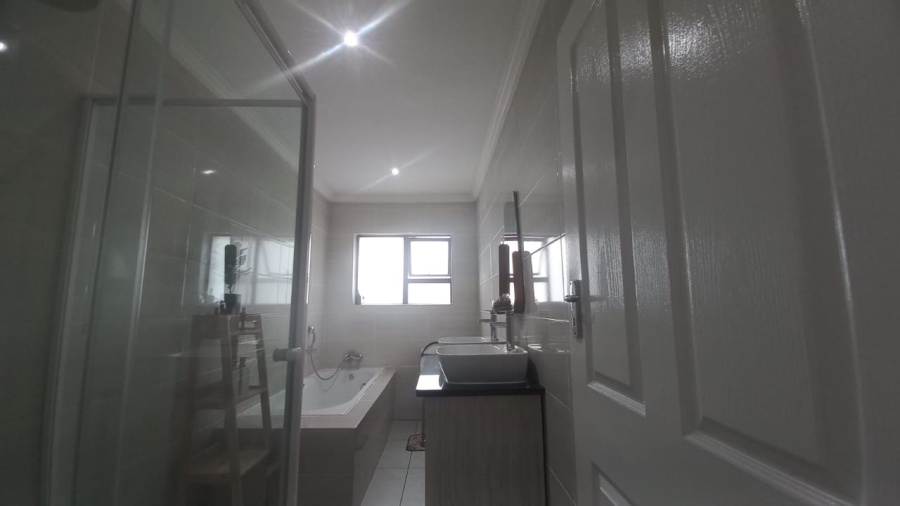 3 Bedroom Property for Sale in Bloemspruit Free State